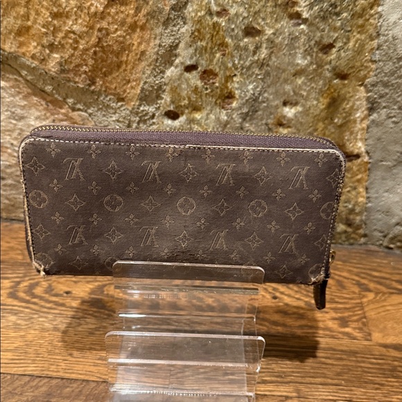 Louis Vuitton Classic Mini Lin Monogram Zipper Wallet - Picture 3 of 15